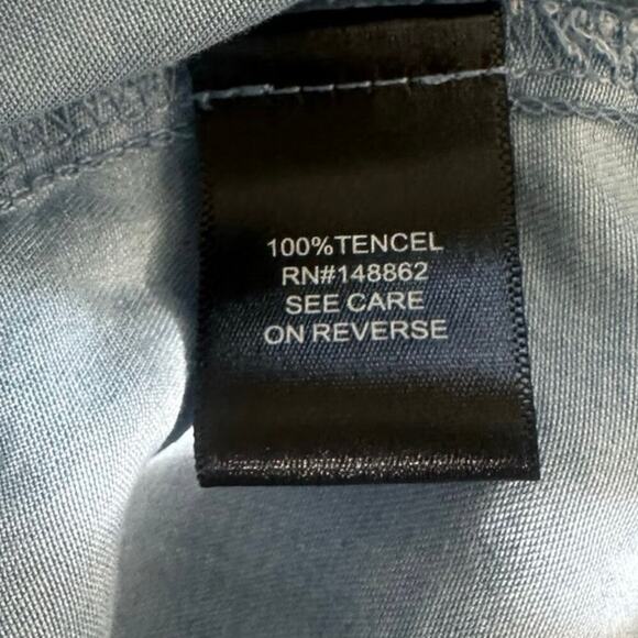 Torrid Lace Trim Chambray Sleeveless Top Size 1 (1X) - Picture 3 of 5